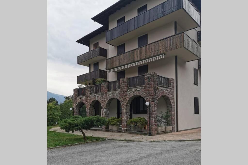 Appartamento Residence Castel Carlotta Levico Terme Bagian luar foto